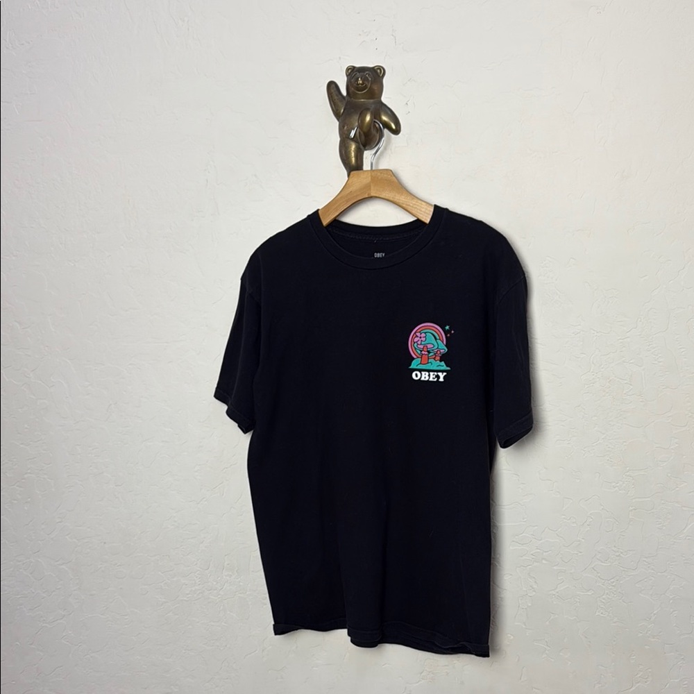 Obey Black Tee with Vibrant mushroom Graphic men M